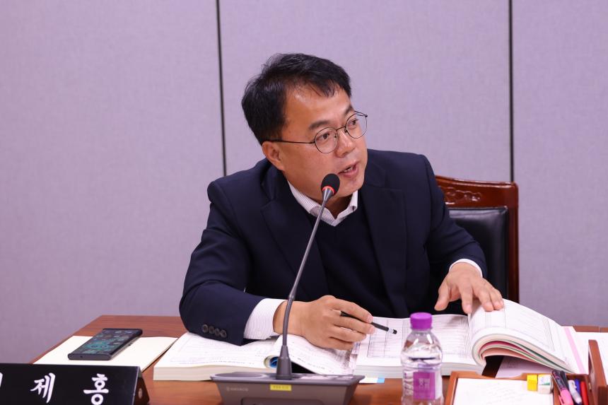 제402회 제2차 정례회 제5차 예산결산특별위원회